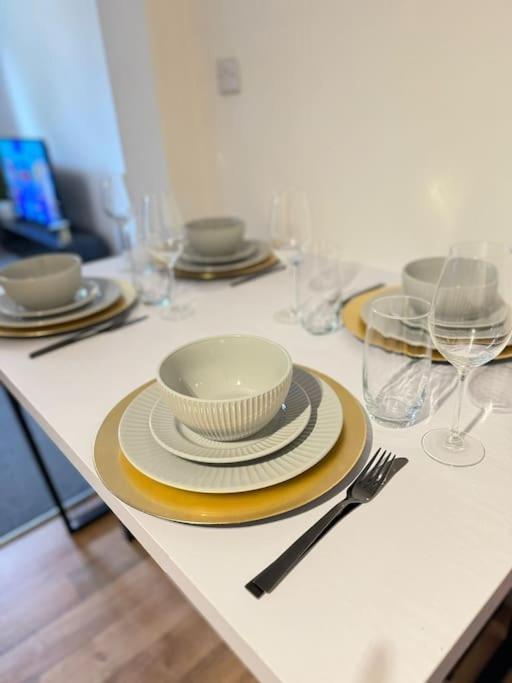 Luxury Cozy 3 Bed Apartment 5Mins From City - Free Parking! Nottingham Extérieur photo