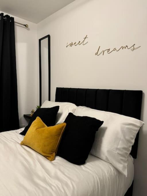 Luxury Cozy 3 Bed Apartment 5Mins From City - Free Parking! Nottingham Extérieur photo